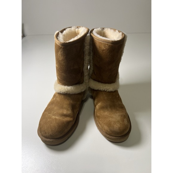 UGG Australia Carter Brown Chestnut Shearling Boots Short Women's 8.5 No‎ box - Picture 1 of 16